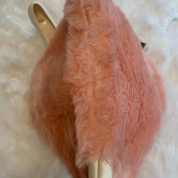 JOYRICH pink Faux fur fluffy zippered clutch, toiletries bag NWT w/golde… - Picture 10 of 13
